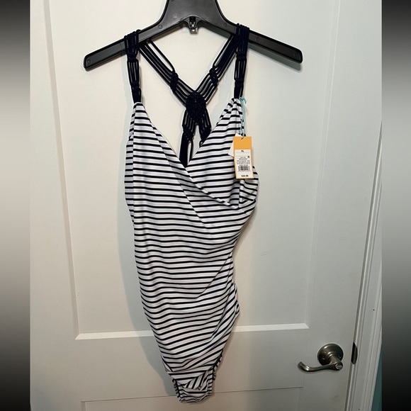 One Piece Swimsuit - Picture 3 of 6